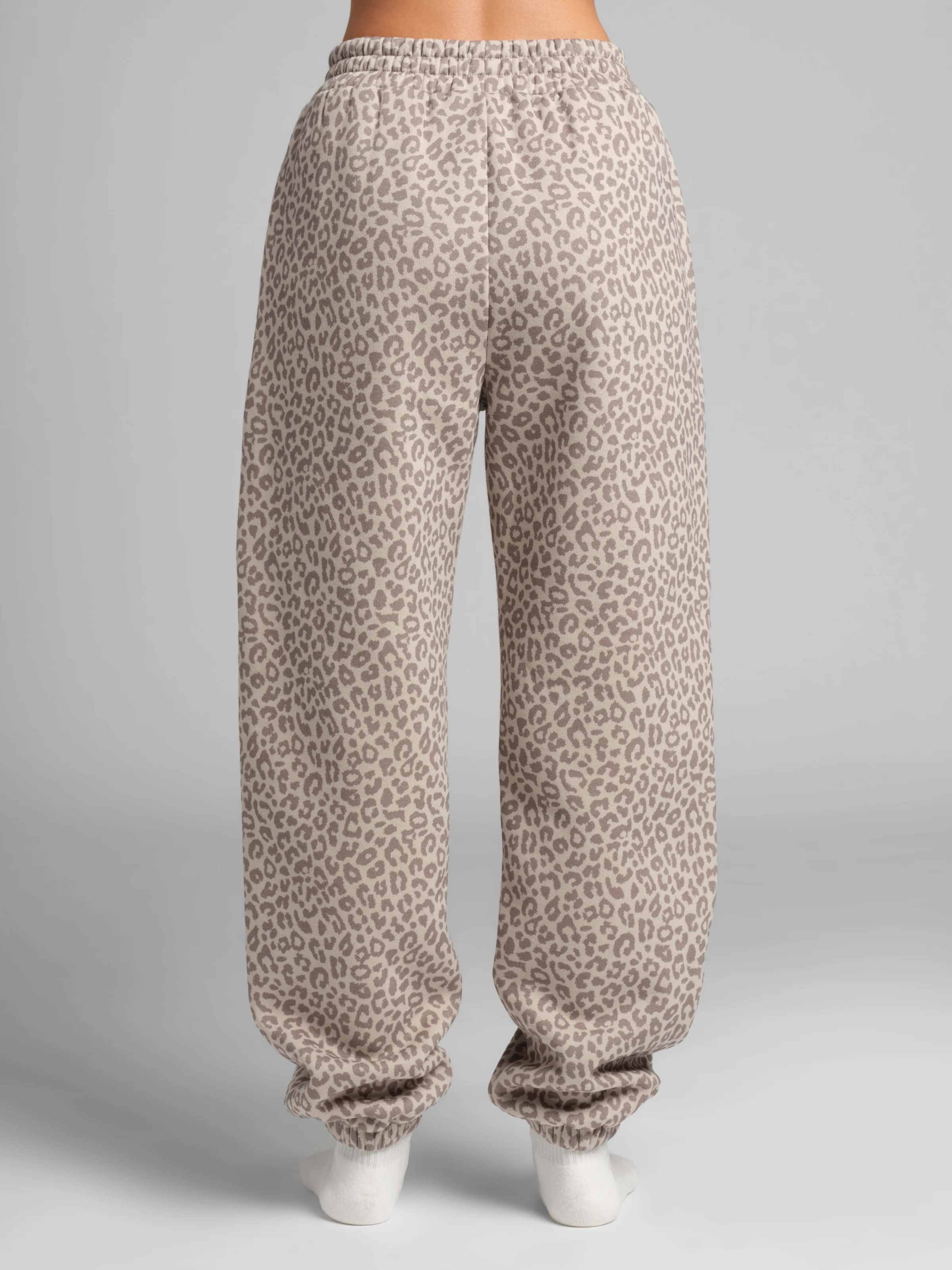 Minimalist Sweatpants - Image 100