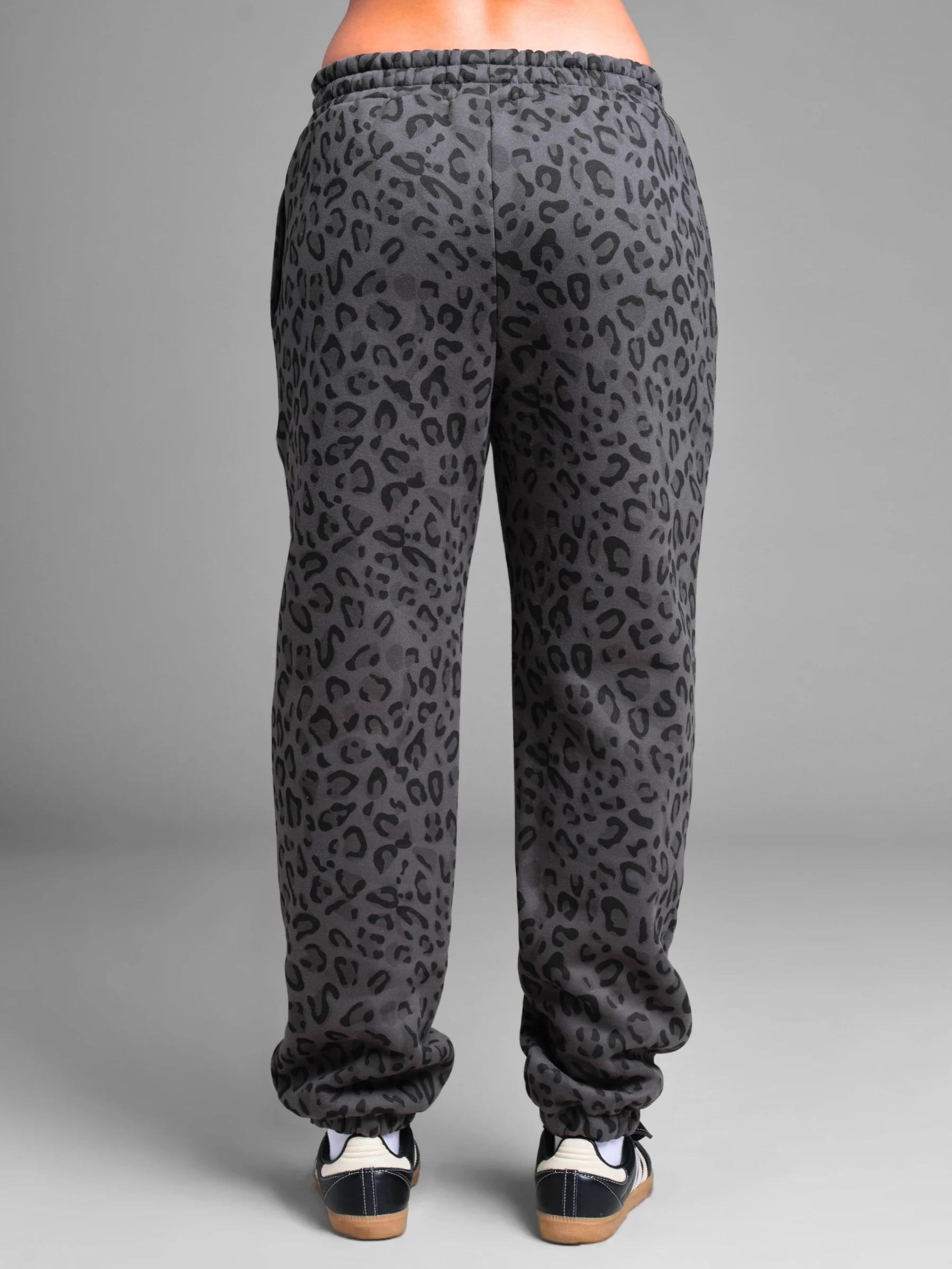 Minimalist Sweatpants - Image 90